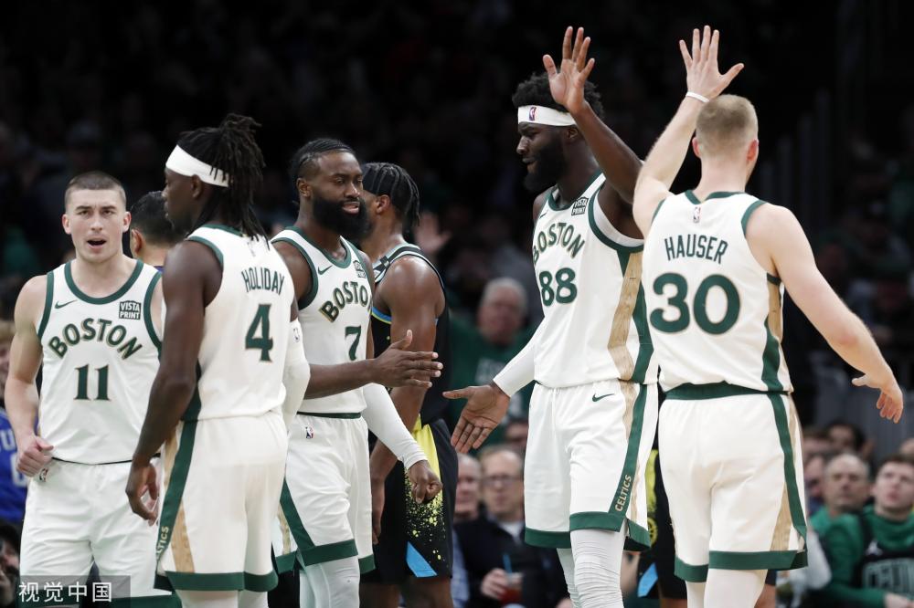 马竞队长科克晒和特里皮尔合影：我们想念你，兄弟.